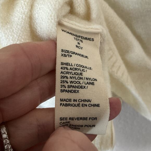 Woolrich Ivory Polar Bear Wool Blend Sweater Women's XS Pullover Knit Red Hat - Picture 7 of 12